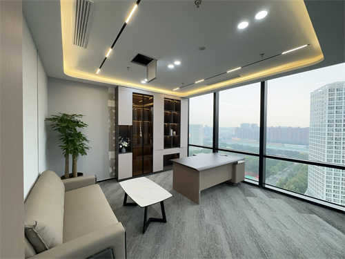 广播大厦 823㎡办公室 5元/平米/天